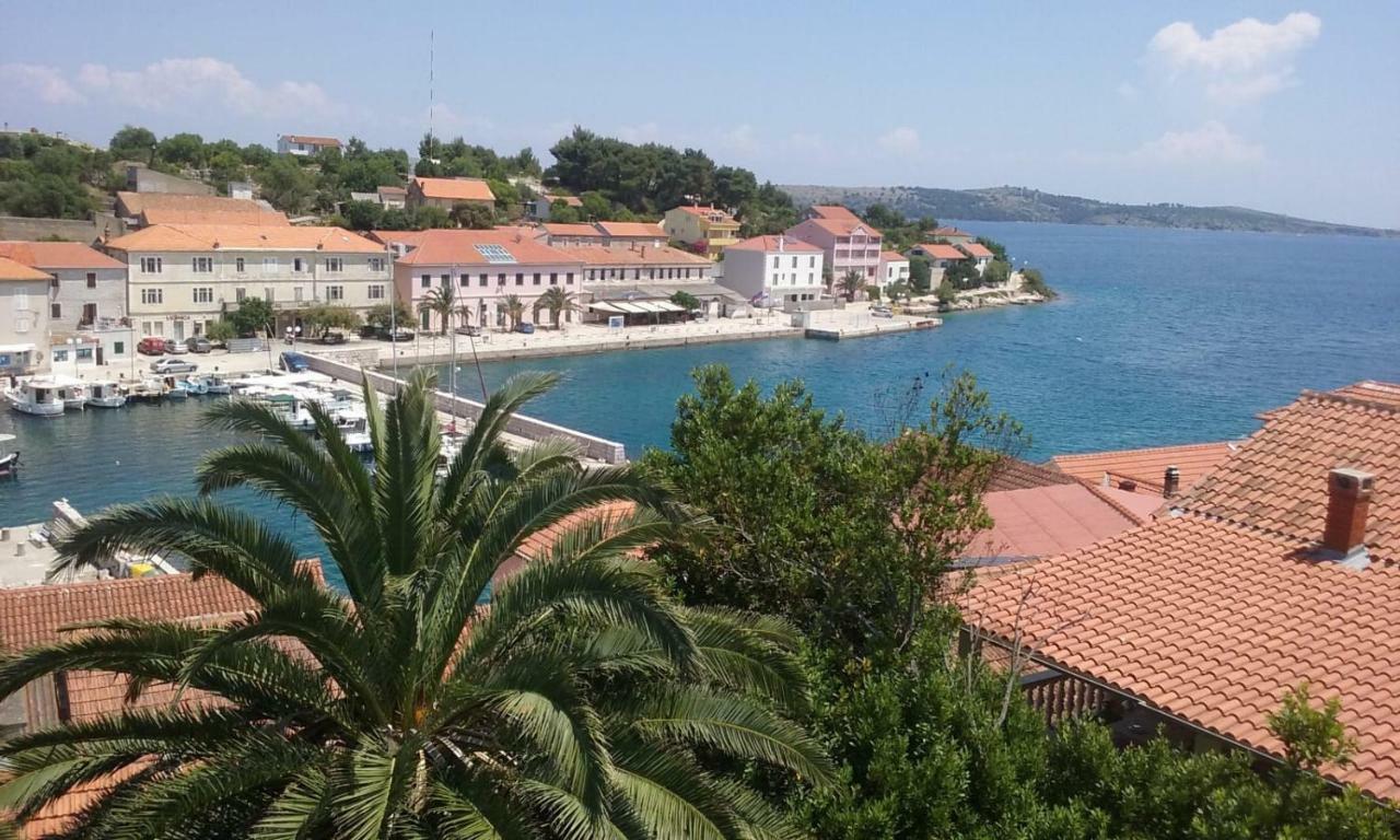 Villa Carmen Сали Екстер'єр фото